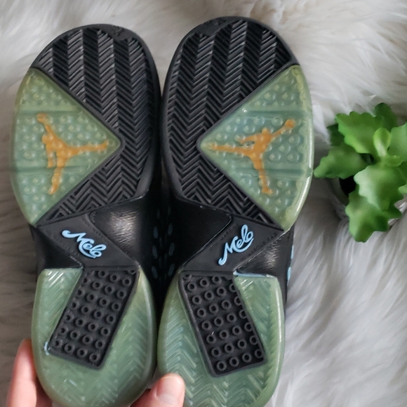 Nike Jordan Carmelo Melo 5.5 (GS) Black Sneakers - Picture 4 of 5